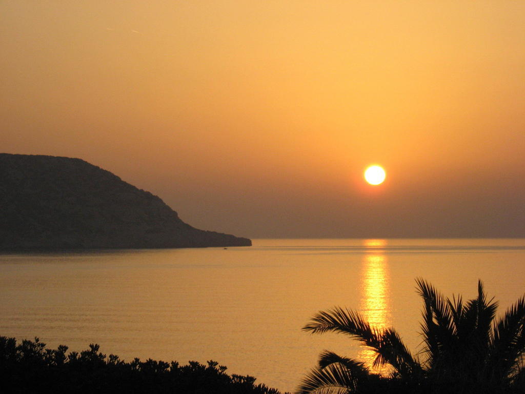 Ardani Bay Studios أموبي الغرفة الصورة